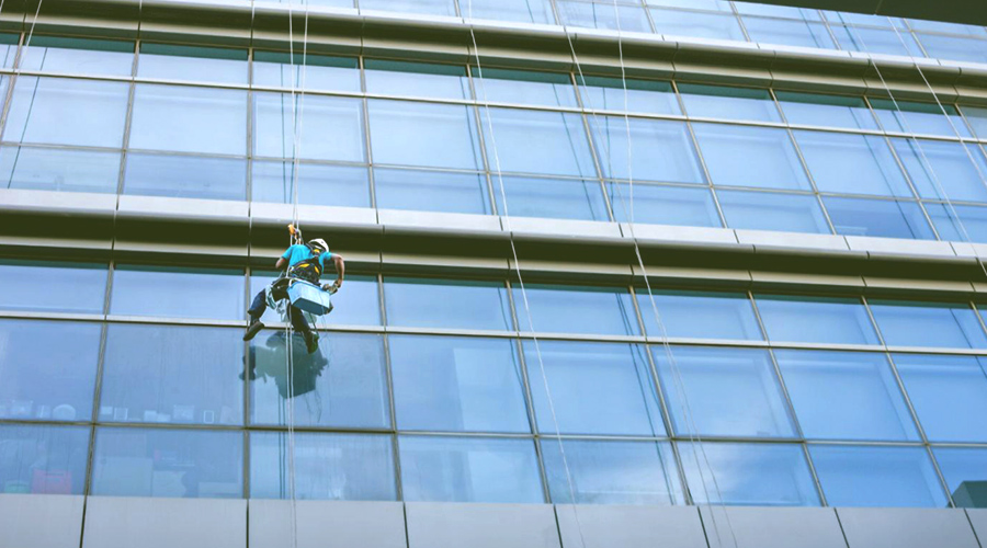 How to Clean Commercial Windows?